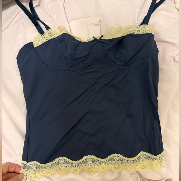 Lioness top model tank top - Picture 2 of 4